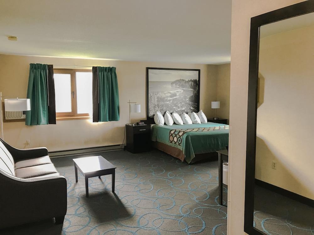 Super 8 By Wyndham Duluth Hotel Екстериор снимка