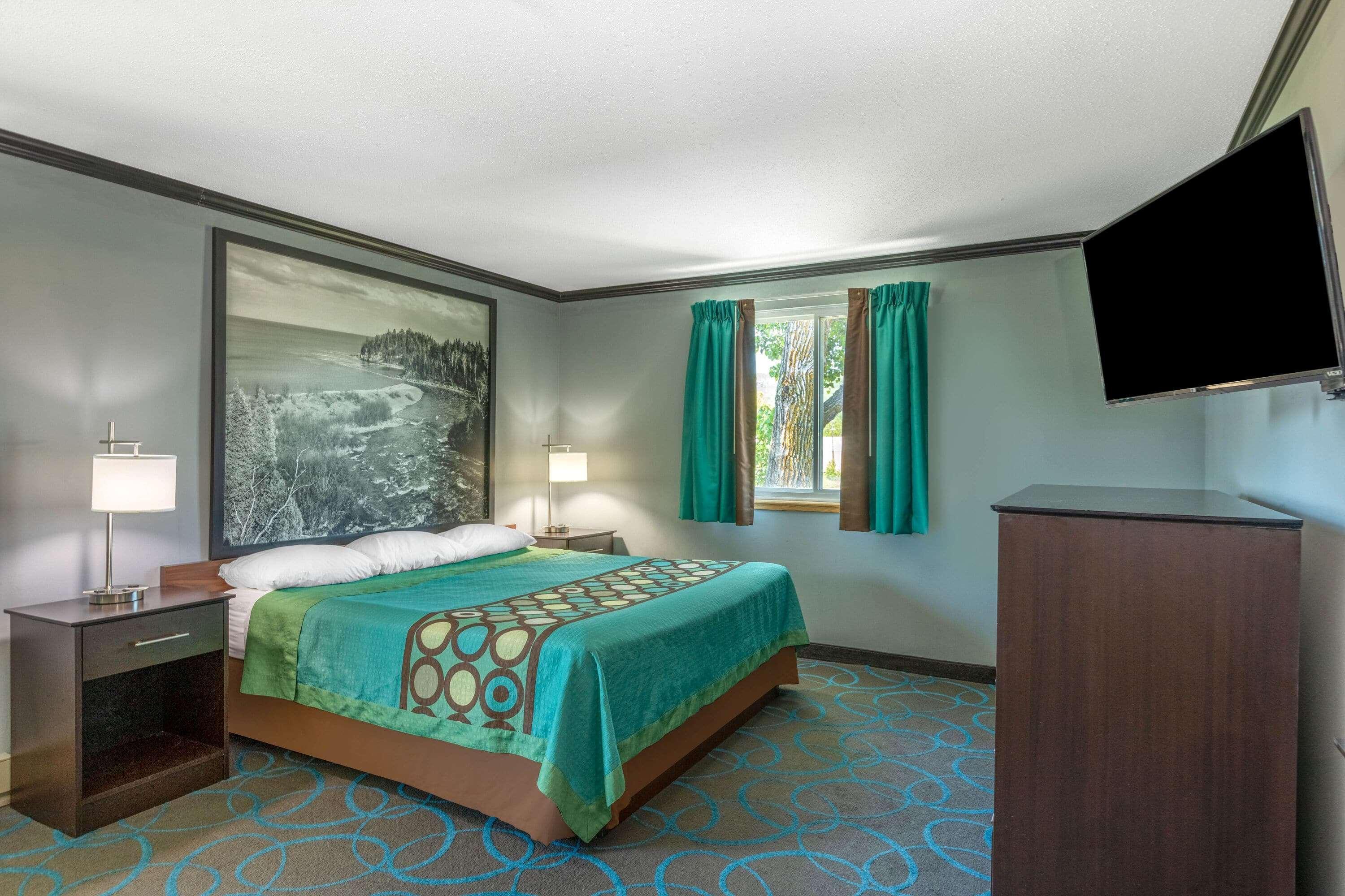 Super 8 By Wyndham Duluth Hotel Екстериор снимка