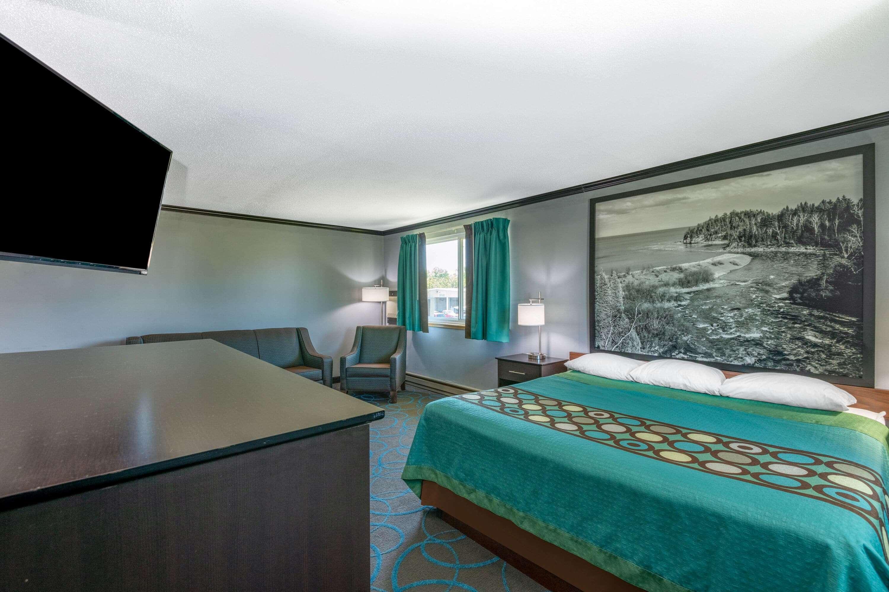 Super 8 By Wyndham Duluth Hotel Екстериор снимка