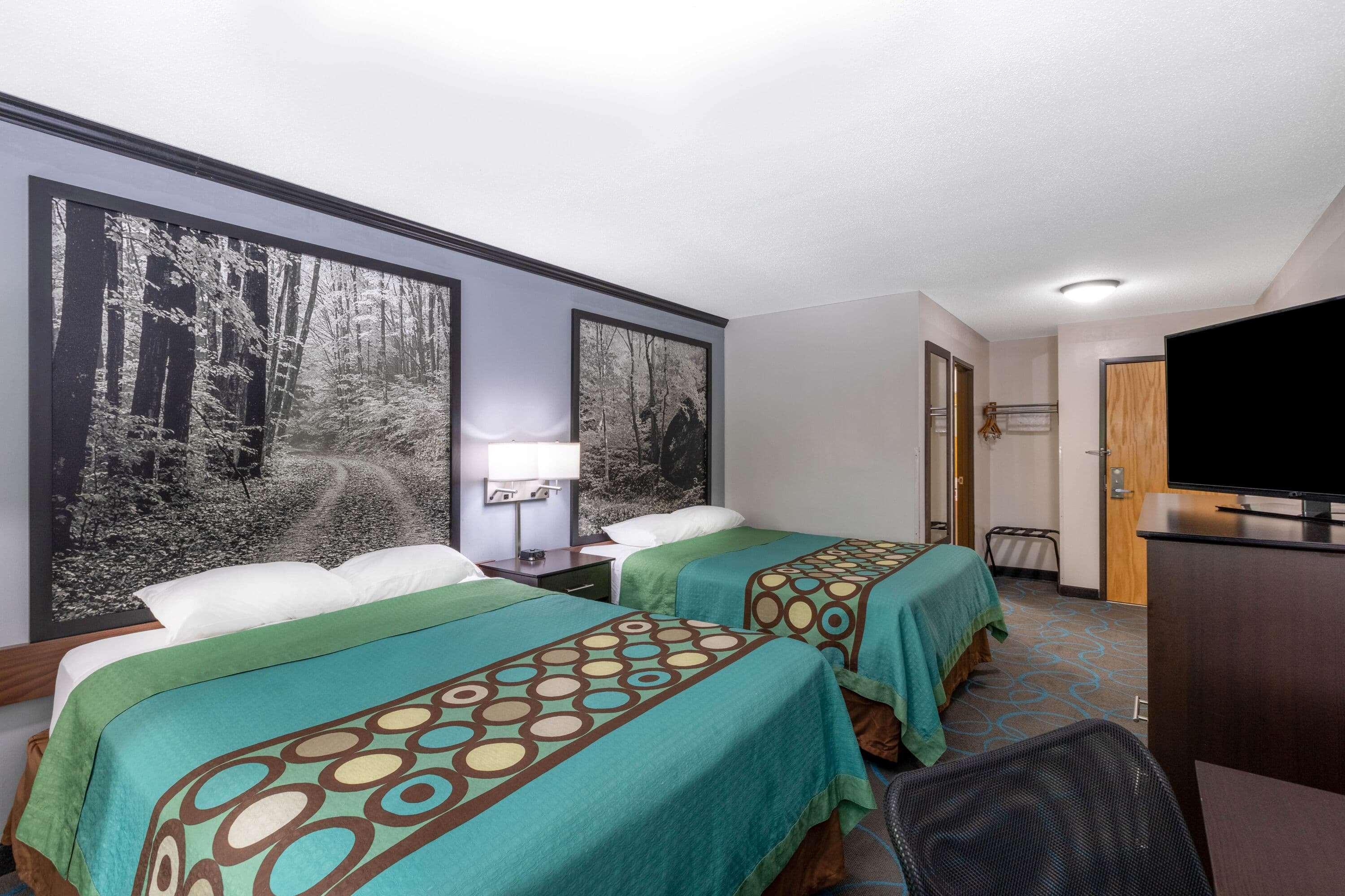 Super 8 By Wyndham Duluth Hotel Екстериор снимка