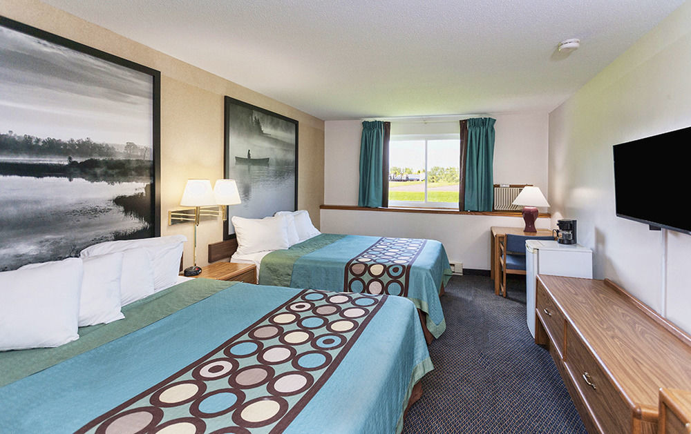 Super 8 By Wyndham Duluth Hotel Екстериор снимка